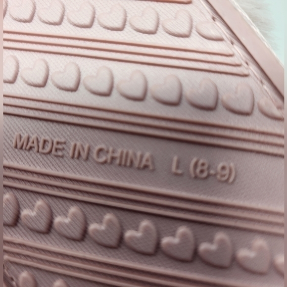 NWT Lauren Conrad Pink Faux Fur Criss Cross Slide Slippers‎ Large 8/9 - Picture 4 of 7